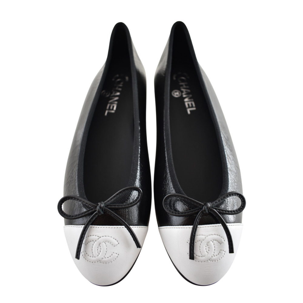 Chanel 26S Black White Crumpled Shiny Lambskin CC Bow Ballet Ballerina Flat 36 - Picture 2 of 16
